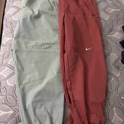 NIKE WOMANS JOGGERS