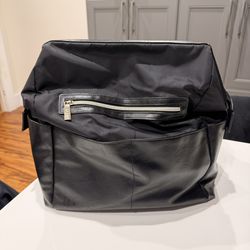 BÉIS The Diaper Backpack in black