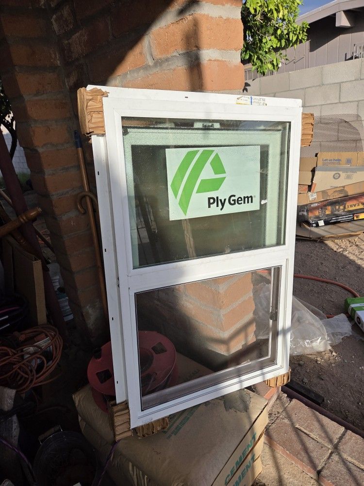 Ply Gem
23.5 in. x 35.5 in.