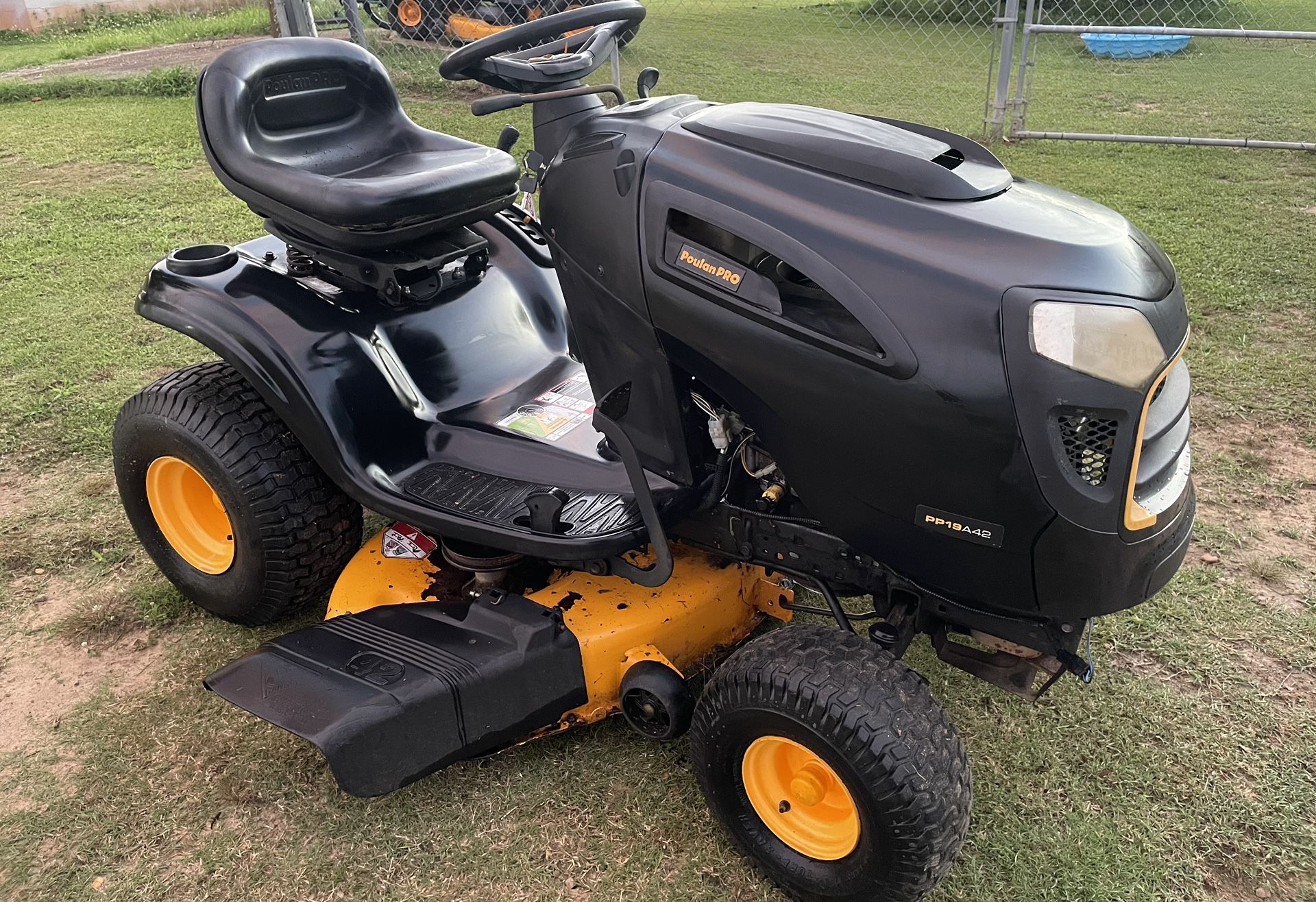 Poulan Pro Riding Mower 