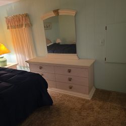 Queen Bedroom Set: Faux Stone Tops