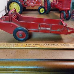 1950s Toy Spreader 