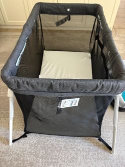 Guava Family Lotus Travel Crib – Complete with Backpack