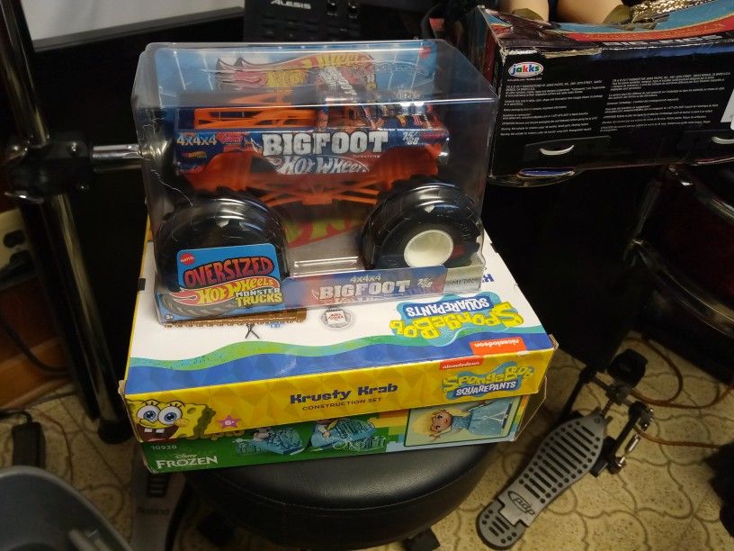 Big Lot Of Toys Lego Mega Bloks
