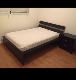 QUEEN BED FRAME
