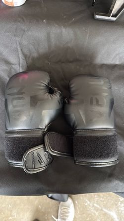 Venum boxing glove size small