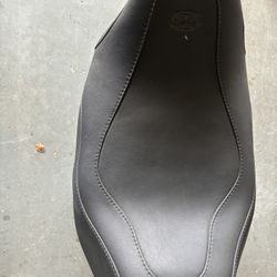 Harley Road King Saddle Seat