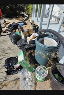 Junk-.clutter..- 🚛✔️