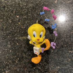 Rare Looney Tunes Tweety Ornament 