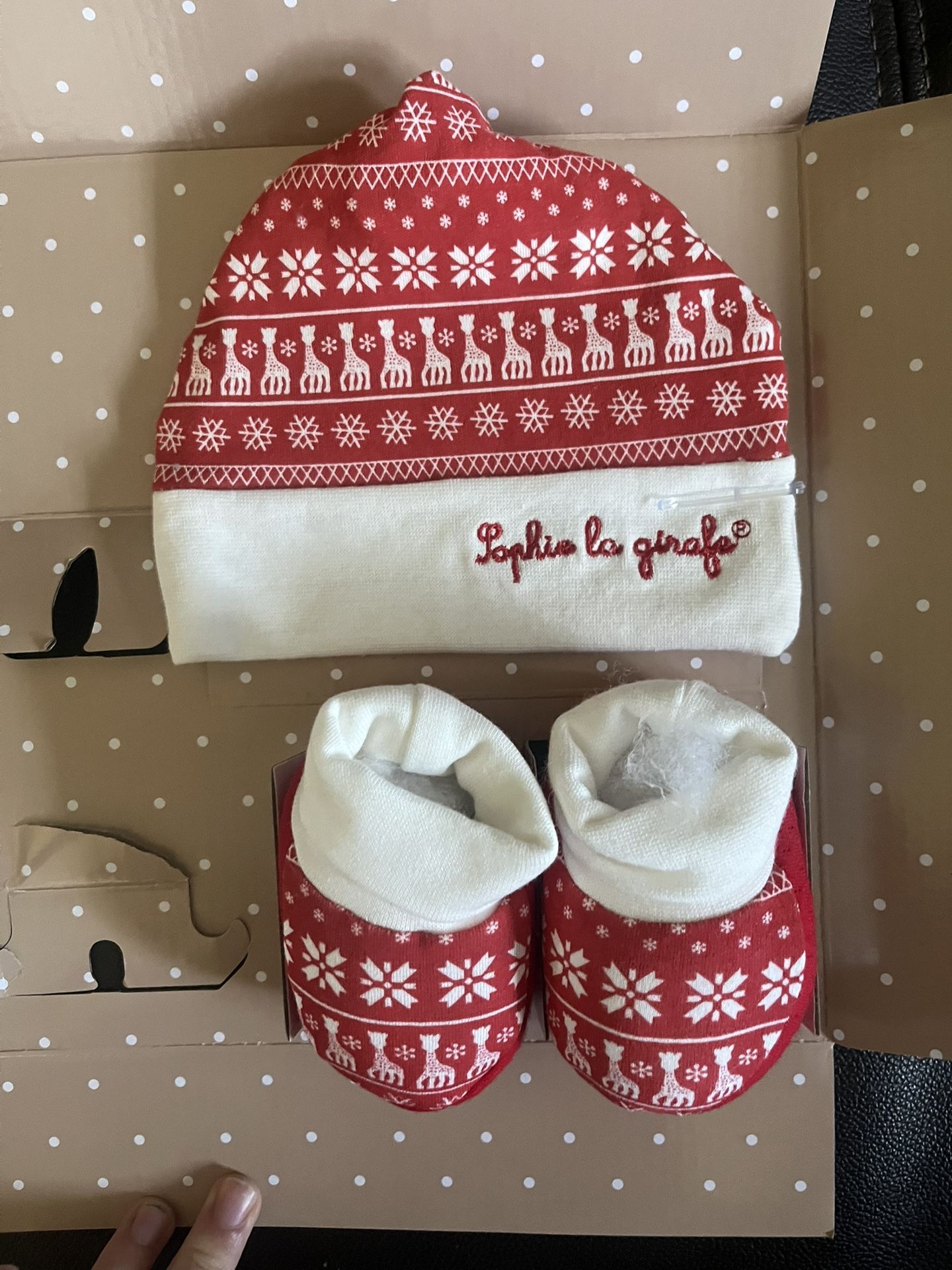New Sophie La Giraffe Hat And Booties