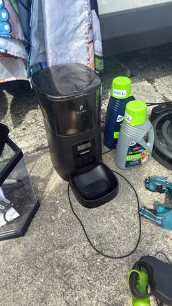 Automatic Cat Food Feeder