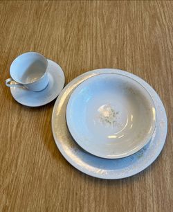 Noritake Anticipation 2963 Ireland Fine China Complete Dinnerware Set Service 16