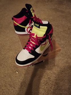 Nike Dunk Sz 10.5 In Like New Condition 