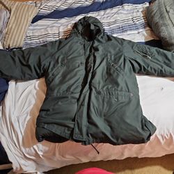 OFFICIAL Eddie BAUER ORIGINAL BEAR COAT for Sale in Friendly MD OfferUp