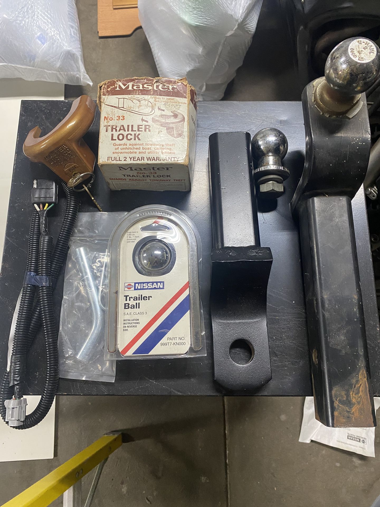 trailer hitch and lock