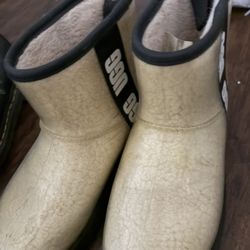 Ugg clear boots