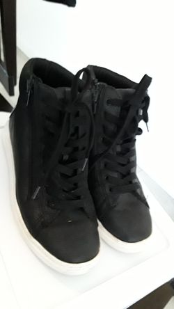 Steve Maden girls size 5 hightops