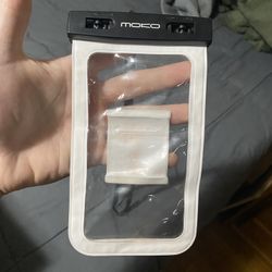 MoKo Waterproof Phone Pouch / Dry Bag Phone Case