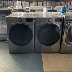 L G Front Load Washer And Gas Dryer Set‼️‼️