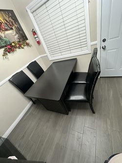 Dining Table Set