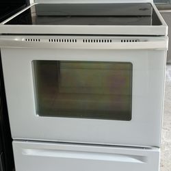 Amana White Ceramic Range 