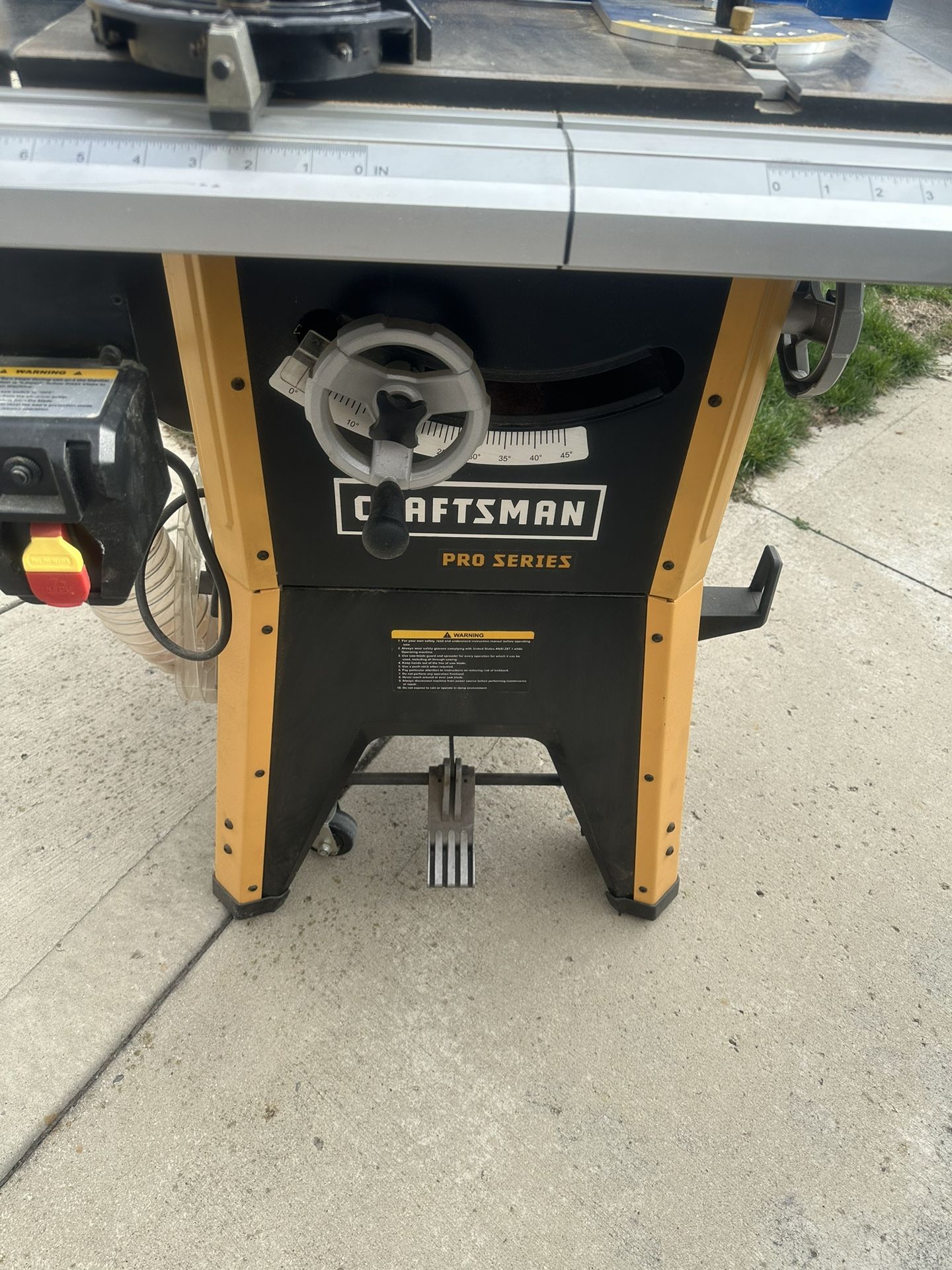 Craftsman Pro Cast iron Table Top Table Saw. 