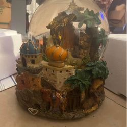 Rare Collectible Kirkland Signature Nativity Musical Waterglobe with Revolving Base 109619 like new