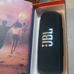 JBL FLIP 6 WIRELESS BLUETOOTH SPEAKER(BLACK)