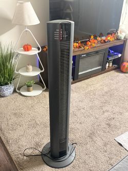 Black Tower Fan with Round Base