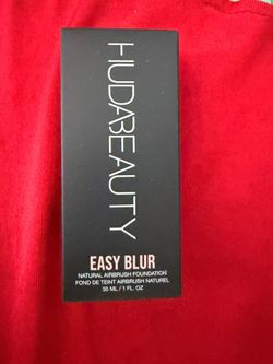 EASY BLUR NATURAL AIRBRUSH FOUNDATION WITH NIACINAMIDE