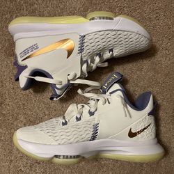 Nike Men’s Size 8.5 Basketball Shoes LeBron 