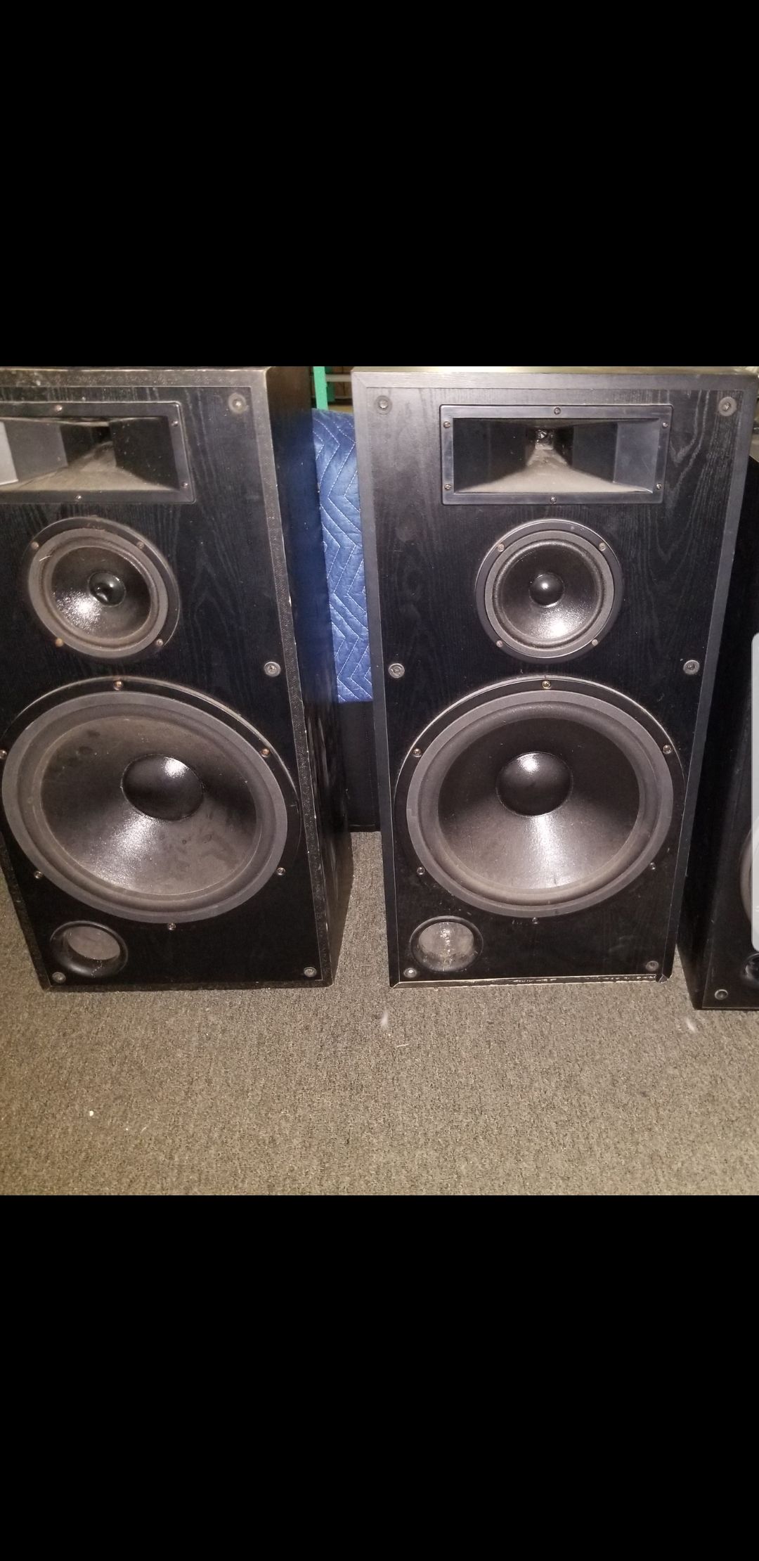 2- 15 inch optimus house speakers with mids and highs loud and deep bass