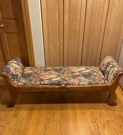 Beautiful Vintage bench/ settee