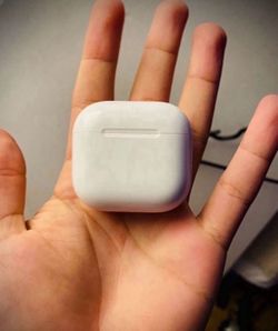 Apple AirPod 4’s