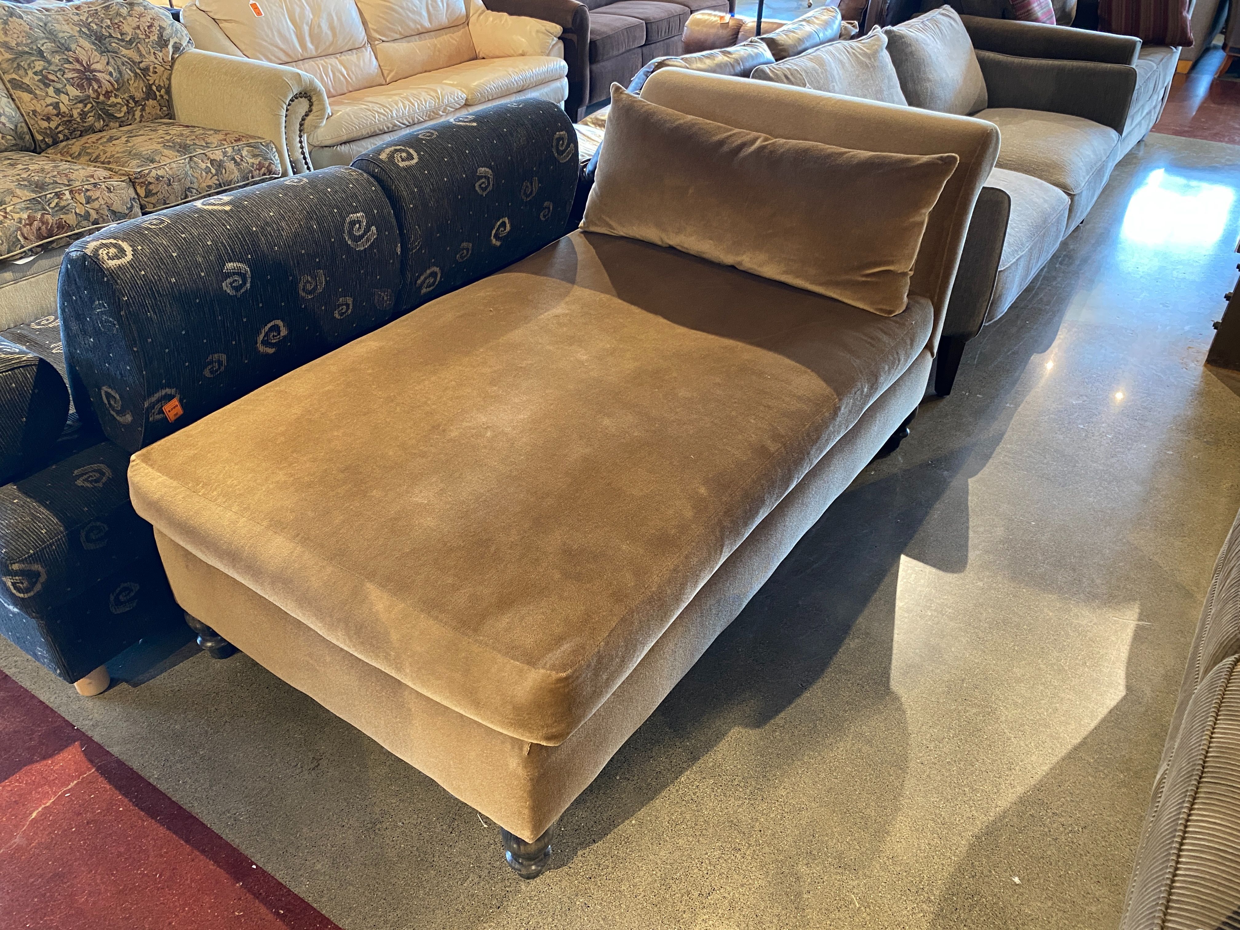KREISS COLLECTION Chaise Lounge Chair with Rolled Back