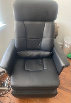 MUST GO NOW! Barber Chair