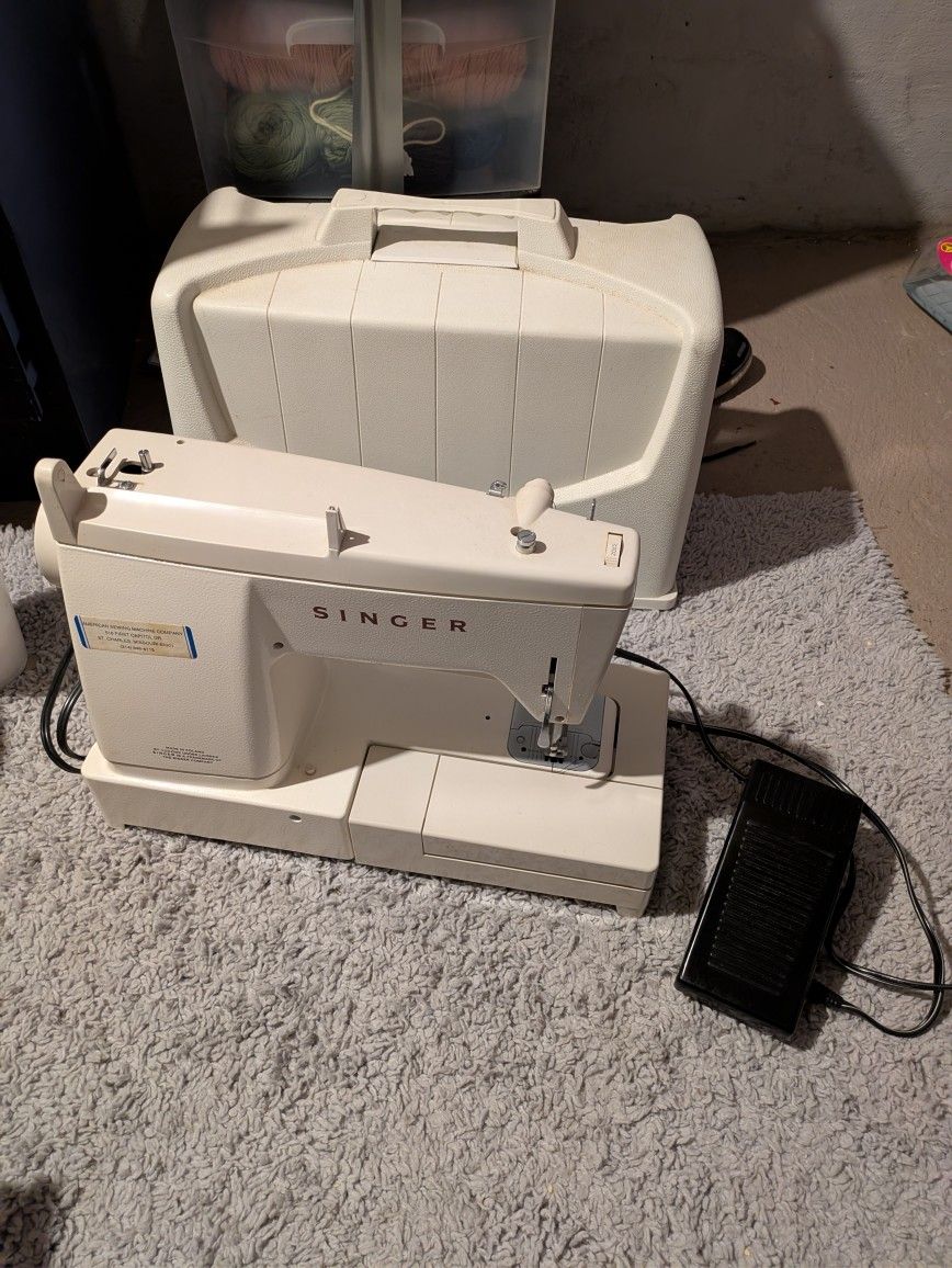 Vintage Singer Sewing Machine