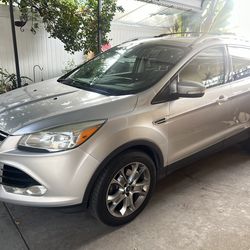 2015 Ford Escape Titanium Fully Loaded