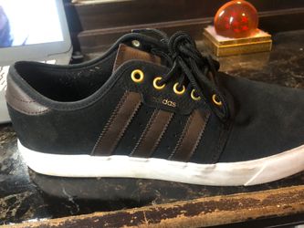Addidas shoes *Size 9*