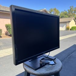 Dell 22” Inch Flatscreen LCD Computer Monitor Display - Model Dell E2210F