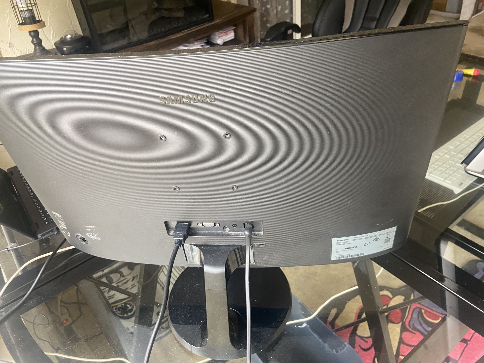 Samsung Curved monitor