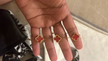 Red clover bracelet