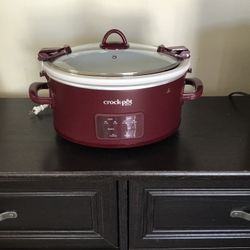 Crock Pot (6 Quart Burgundy)