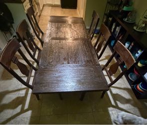 Table with 2 leaves