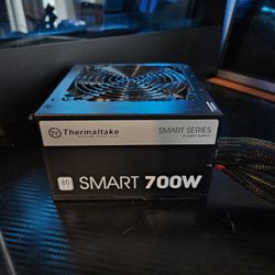 Thermaltake 700w Power Supply