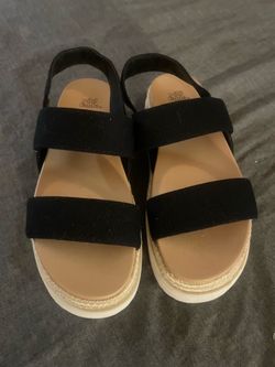 Women sandals size 7