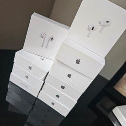 AIRPODS!!!!!!
