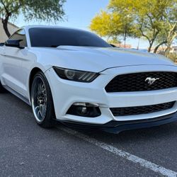 2017 FORD MUSTANG ECOBOOST, TWO OWNERS, LOW MILES, COLD AC 🚘