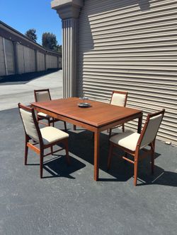Mid Century Modern Refinished Teak Dining Table Set.