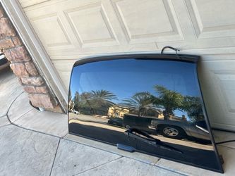 1995 Suburban or Tahoe Rear Glass Door
